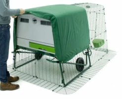 Extreme Temperature Blanket For Eglu Cube Green -Omlet Shop Cube Extreme Weather Blanket back opening