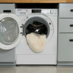 Luxury Faux Sheepskin Dog Blanket - Large 19 Luxury Faux Sheepskin Dog Blanket - Large -Omlet Shop faux sheepskin dog blanket washing 1